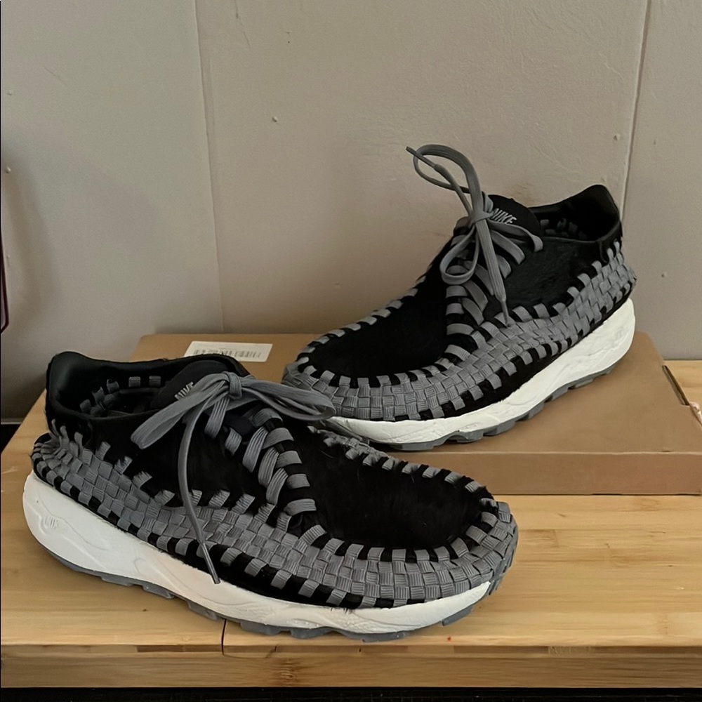 Nike Footscape Woven Stylish Black and Gray women’s  Shoes